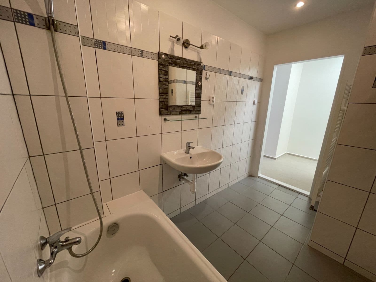 Pronájem bytu 1+1 50 m², Bulharská, Praha, Praha Pronájem bytu 1+1 50 m², Bulharská, Praha, Praha