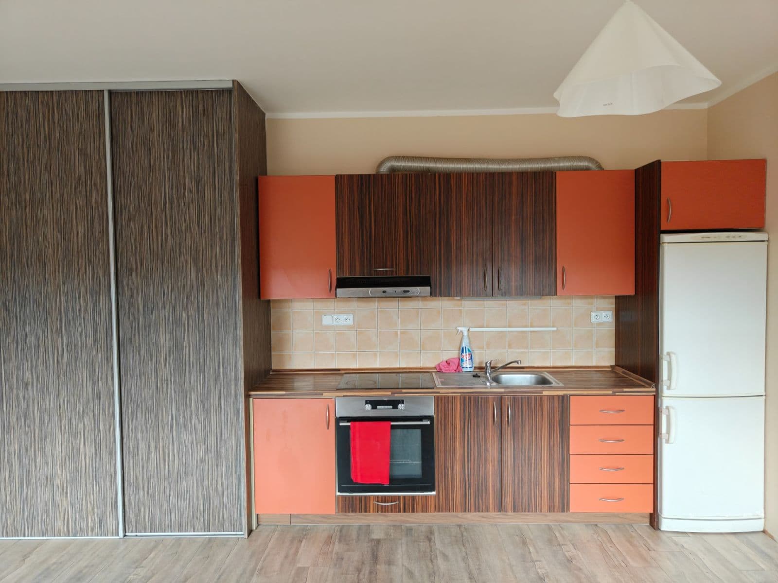 Pronájem bytu 1+kk 36 m², Kaštanová, Milovice, Středočeský kraj Pronájem bytu 1+kk 36 m², Kaštanová, Milovice, Středočeský kraj