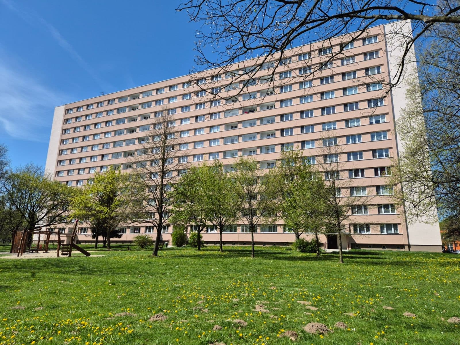 Prodej bytu 1+1 36 m², Na Robinsonce, Ostrava, Moravskoslezský kraj Prodej bytu 1+1 36 m², Na Robinsonce, Ostrava, Moravskoslezský kraj