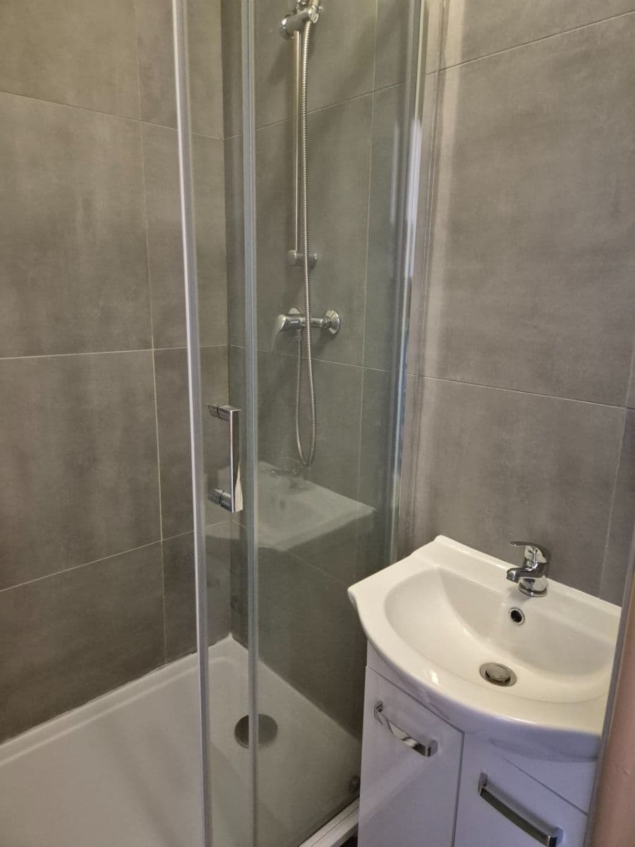 Prodej bytu 1+1 36 m², Na Robinsonce, Ostrava, Moravskoslezský kraj Prodej bytu 1+1 36 m², Na Robinsonce, Ostrava, Moravskoslezský kraj