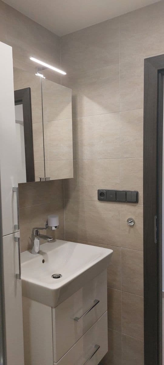 Pronájem bytu 3+1 80 m², Teyschlova, Brno, Jihomoravský kraj Pronájem bytu 3+1 80 m², Teyschlova, Brno, Jihomoravský kraj