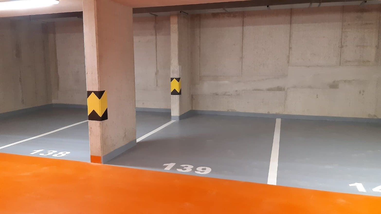 Prodej garáže 12 m², Mandlové, Praha, Praha Prodej garáže 12 m², Mandlové, Praha, Praha
