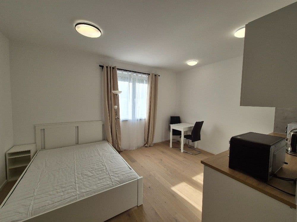 Pronájem bytu 1+kk 27 m², Mezitraťová, Praha, Praha Pronájem bytu 1+kk 27 m², Mezitraťová, Praha, Praha