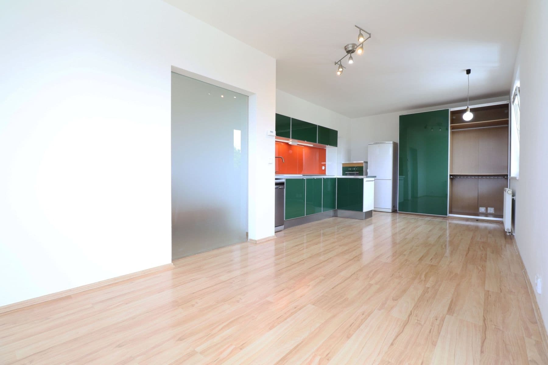 Pronájem bytu 2+kk 42 m², Borkovského, Roztoky, Středočeský kraj Pronájem bytu 2+kk 42 m², Borkovského, Roztoky, Středočeský kraj