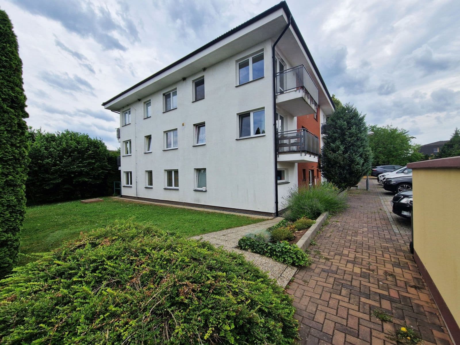 Pronájem bytu 2+kk 42 m², Borkovského, Roztoky, Středočeský kraj Pronájem bytu 2+kk 42 m², Borkovského, Roztoky, Středočeský kraj