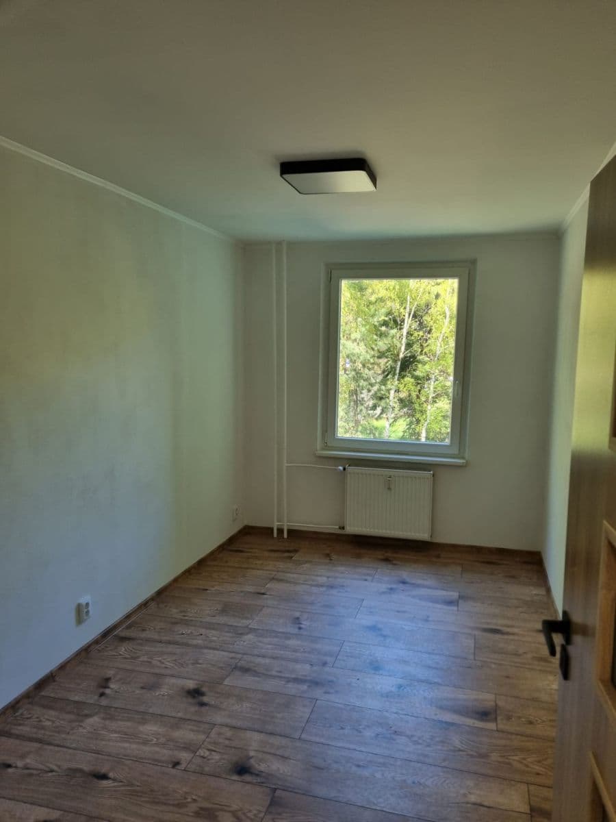 Prodej bytu 2+kk 57 m², Hrdlovská, Osek, Ústecký kraj Prodej bytu 2+kk 57 m², Hrdlovská, Osek, Ústecký kraj