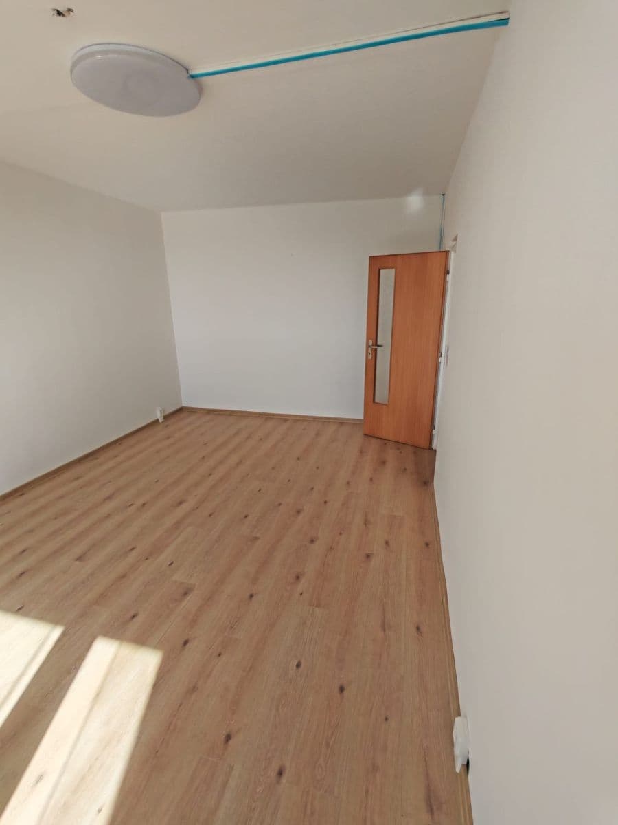 Pronájem bytu 2+1 65 m², Jizerská, Ústí nad Labem, Ústecký kraj Pronájem bytu 2+1 65 m², Jizerská, Ústí nad Labem, Ústecký kraj