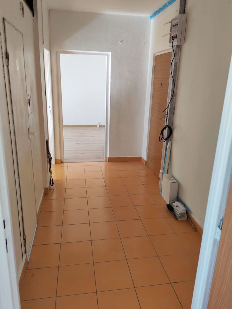 Pronájem bytu 2+1 65 m², Jizerská, Ústí nad Labem, Ústecký kraj Pronájem bytu 2+1 65 m², Jizerská, Ústí nad Labem, Ústecký kraj