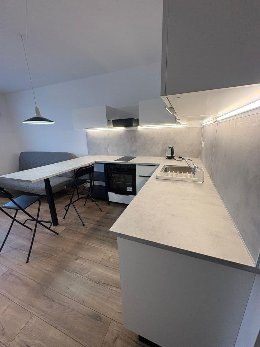 Pronájem bytu Garsoniéra 33 m², Trnava, Trnavský kraj Pronájem bytu Garsoniéra 33 m², Trnava, Trnavský kraj