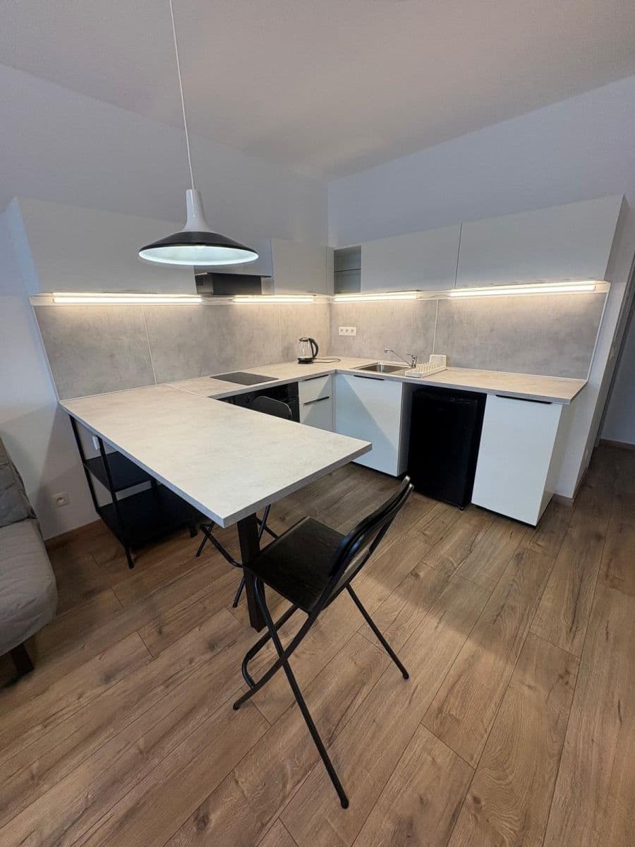 Pronájem bytu Garsoniéra 33 m², Trnava, Trnavský kraj Pronájem bytu Garsoniéra 33 m², Trnava, Trnavský kraj