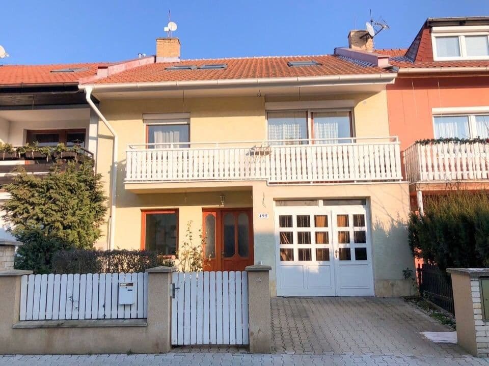 Pronájem domu 240 m², pozemek 250 m², Zelená, Horoměřice, Středočeský kraj Pronájem domu 240 m², pozemek 250 m², Zelená, Horoměřice, Středočeský kraj