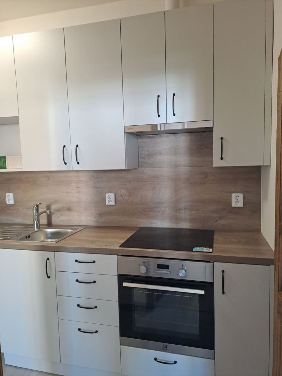 Pronájem bytu 2+kk 40 m², Belgická, Praha, Praha Pronájem bytu 2+kk 40 m², Belgická, Praha, Praha