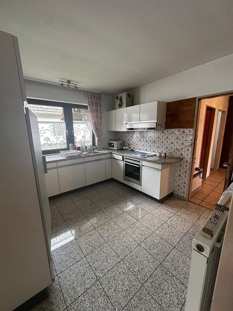 Prodej domu 185 m², pozemek 1.050 m², Frauenstraße 44, Bernstadt, Bádensko-Württembersko Prodej domu 185 m², pozemek 1.050 m², Frauenstraße 44, Bernstadt, Bádensko-Württembersko