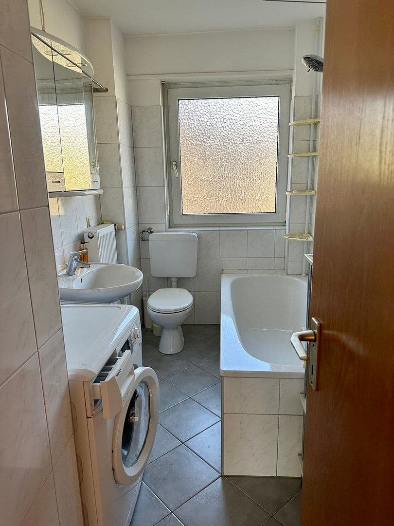 Pronájem bytu 3+1 68 m², Eichelsheimer Strasse 27, Mannheim, Bádensko-Württembersko Pronájem bytu 3+1 68 m², Eichelsheimer Strasse 27, Mannheim, Bádensko-Württembersko