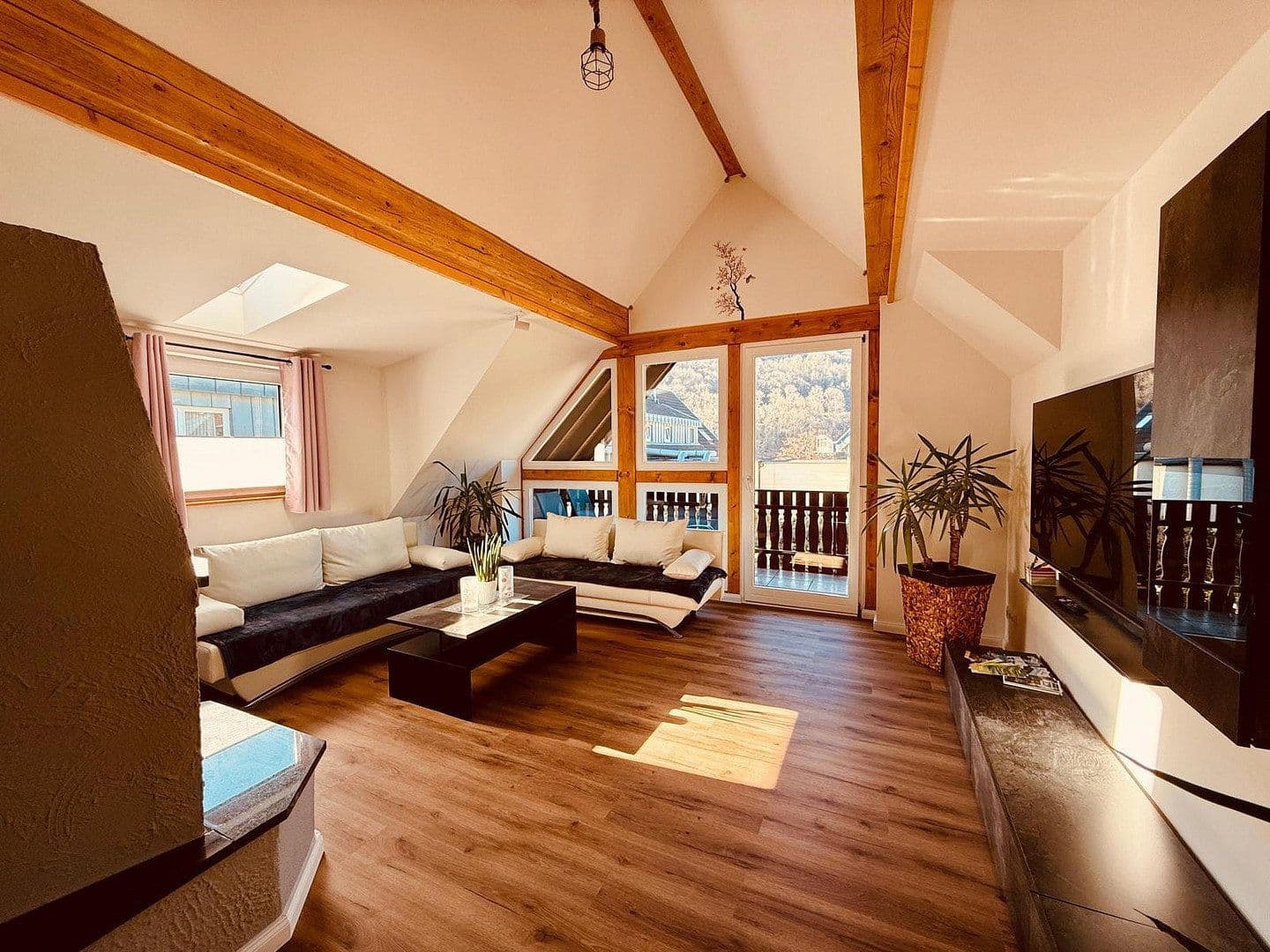 Prodej domu 300 m², pozemek 750 m², Simmerath, Severní Porýní-Vestfálsko Prodej domu 300 m², pozemek 750 m², Simmerath, Severní Porýní-Vestfálsko