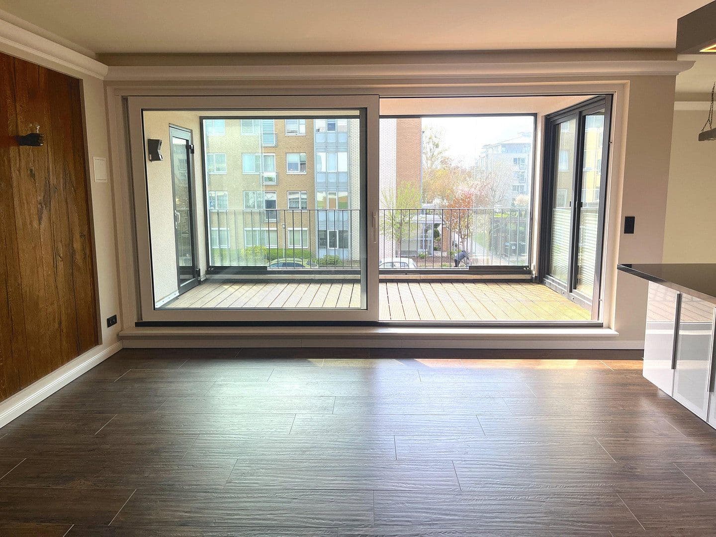 Pronájem bytu 3+1 92 m², Schwerin, Mecklenburg-Vorpommern Pronájem bytu 3+1 92 m², Schwerin, Mecklenburg-Vorpommern