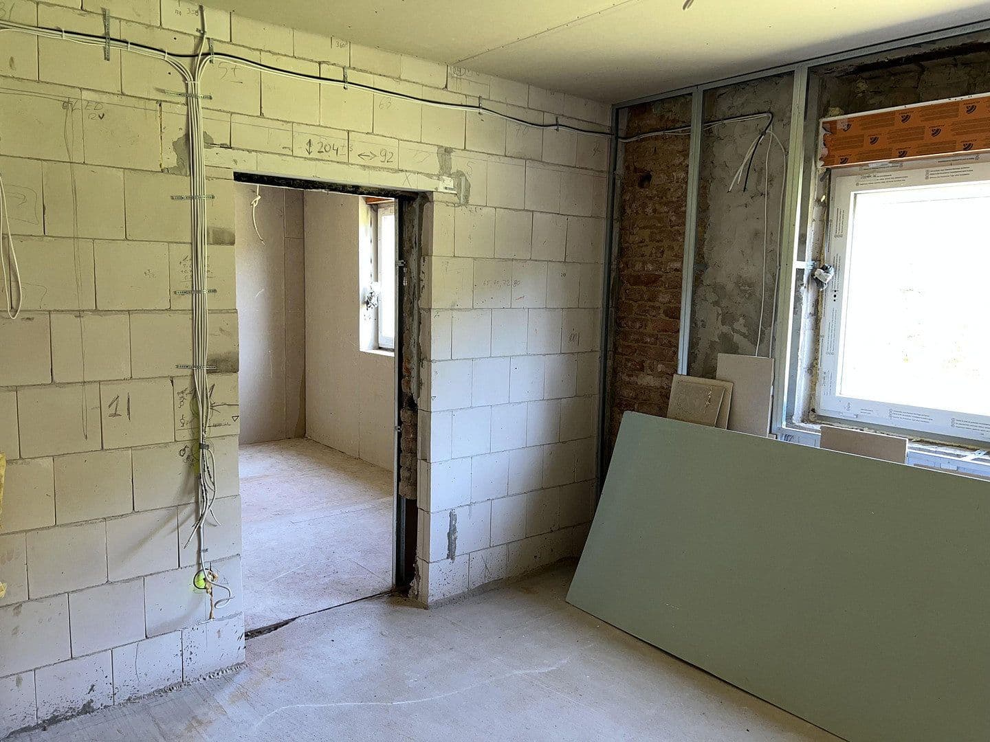 Prodej domu 155 m², pozemek 2.833 m², Neue Mühler Weg 4, Preußisch Oldendorf, Severní Porýní-Vestfálsko Prodej domu 155 m², pozemek 2.833 m², Neue Mühler Weg 4, Preußisch Oldendorf, Severní Porýní-Vestfálsko