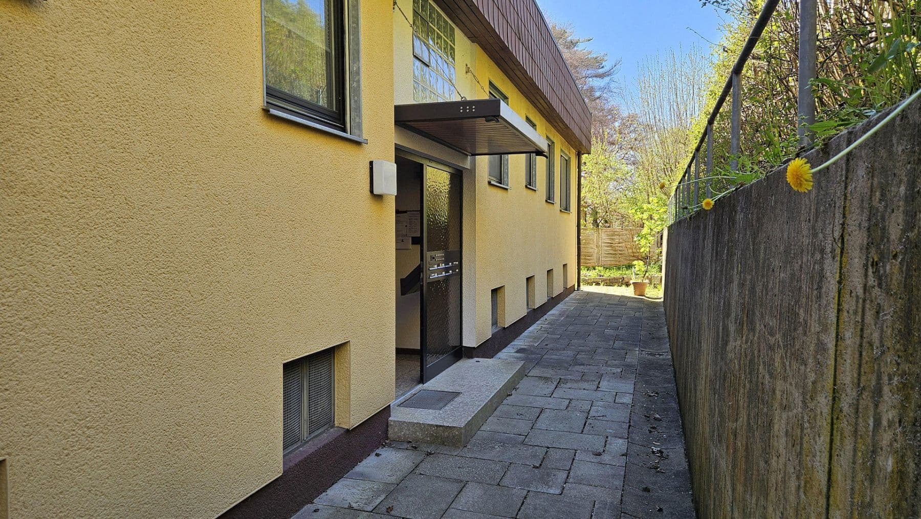 Pronájem bytu 1+kk 42 m², Maintalstraße 137b, Bad Berneck im Fichtelgebirge, Bavorsko Pronájem bytu 1+kk 42 m², Maintalstraße 137b, Bad Berneck im Fichtelgebirge, Bavorsko