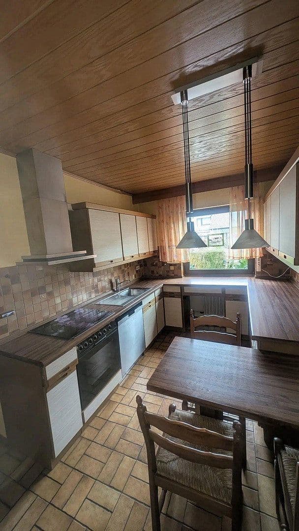 Prodej domu 140 m², pozemek 216 m², Hoelscherweg 5, Darmstadt, Hessen Prodej domu 140 m², pozemek 216 m², Hoelscherweg 5, Darmstadt, Hessen