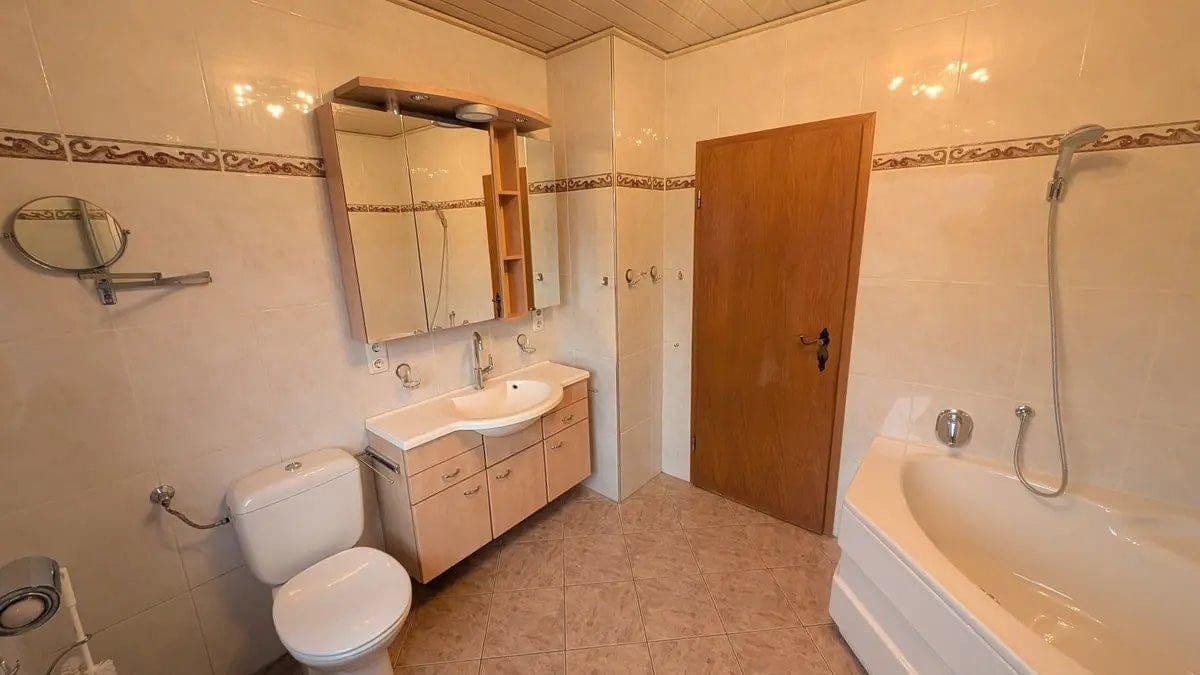 Prodej domu 140 m², pozemek 216 m², Hoelscherweg 5, Darmstadt, Hessen Prodej domu 140 m², pozemek 216 m², Hoelscherweg 5, Darmstadt, Hessen