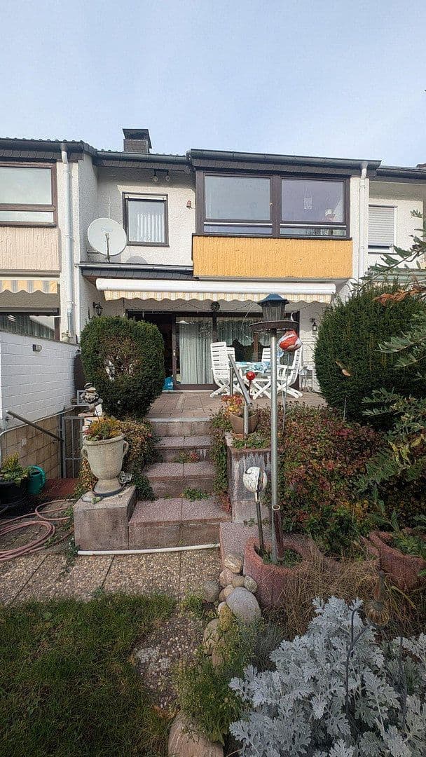 Prodej domu 140 m², pozemek 216 m², Hoelscherweg 5, Darmstadt, Hessen Prodej domu 140 m², pozemek 216 m², Hoelscherweg 5, Darmstadt, Hessen