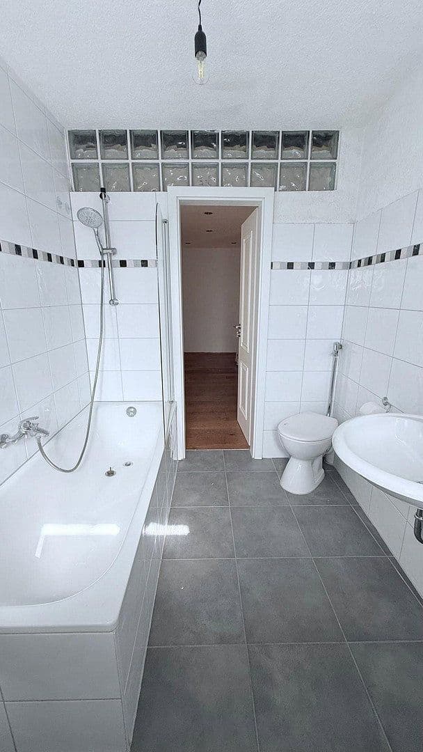 Pronájem bytu 3+kk 94 m², Mittelstraße 2, Schwerte, Severní Porýní-Vestfálsko Pronájem bytu 3+kk 94 m², Mittelstraße 2, Schwerte, Severní Porýní-Vestfálsko