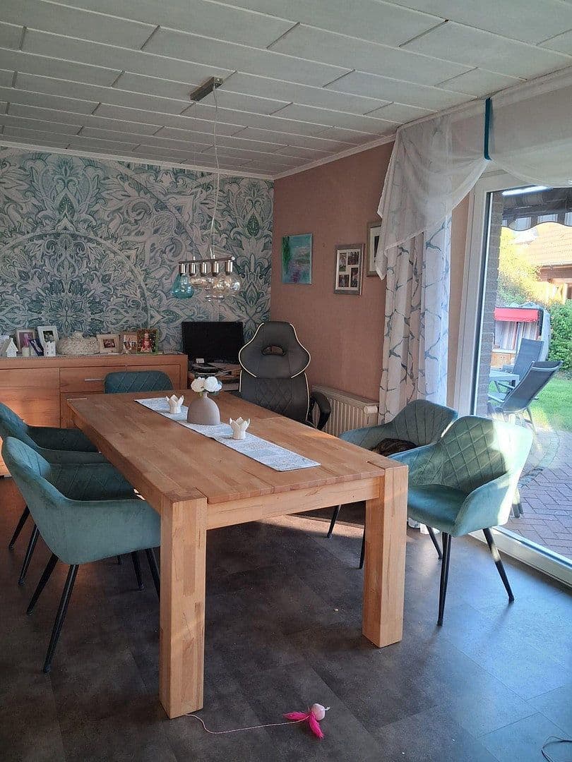 Prodej domu 168 m², pozemek 598 m², Falkenweg 5, Hagenburg, Dolní Sasko Prodej domu 168 m², pozemek 598 m², Falkenweg 5, Hagenburg, Dolní Sasko