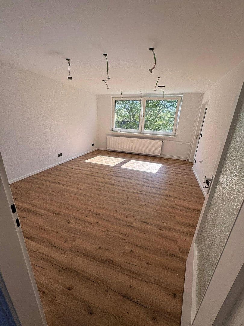 Pronájem bytu 4+1 88 m², Fritz-Lau-Straße 16-18, Kiel, Šlesvicko-Holštýnsko Pronájem bytu 4+1 88 m², Fritz-Lau-Straße 16-18, Kiel, Šlesvicko-Holštýnsko