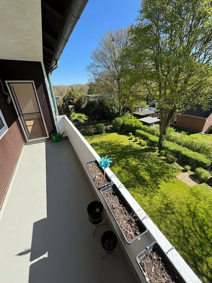 Pronájem bytu 4+1 88 m², Fritz-Lau-Straße 16-18, Kiel, Šlesvicko-Holštýnsko Pronájem bytu 4+1 88 m², Fritz-Lau-Straße 16-18, Kiel, Šlesvicko-Holštýnsko