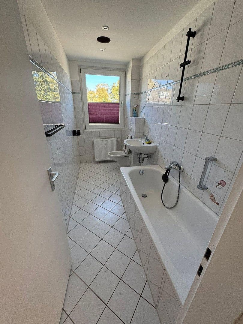 Pronájem bytu 4+1 88 m², Fritz-Lau-Straße 16-18, Kiel, Šlesvicko-Holštýnsko Pronájem bytu 4+1 88 m², Fritz-Lau-Straße 16-18, Kiel, Šlesvicko-Holštýnsko