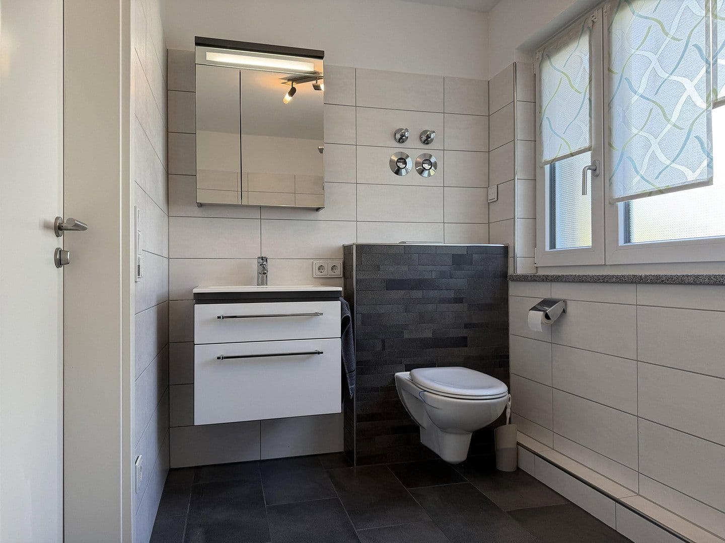 Prodej bytu 2+1 55 m², Fürstenfeldbruck, Bavorsko Prodej bytu 2+1 55 m², Fürstenfeldbruck, Bavorsko