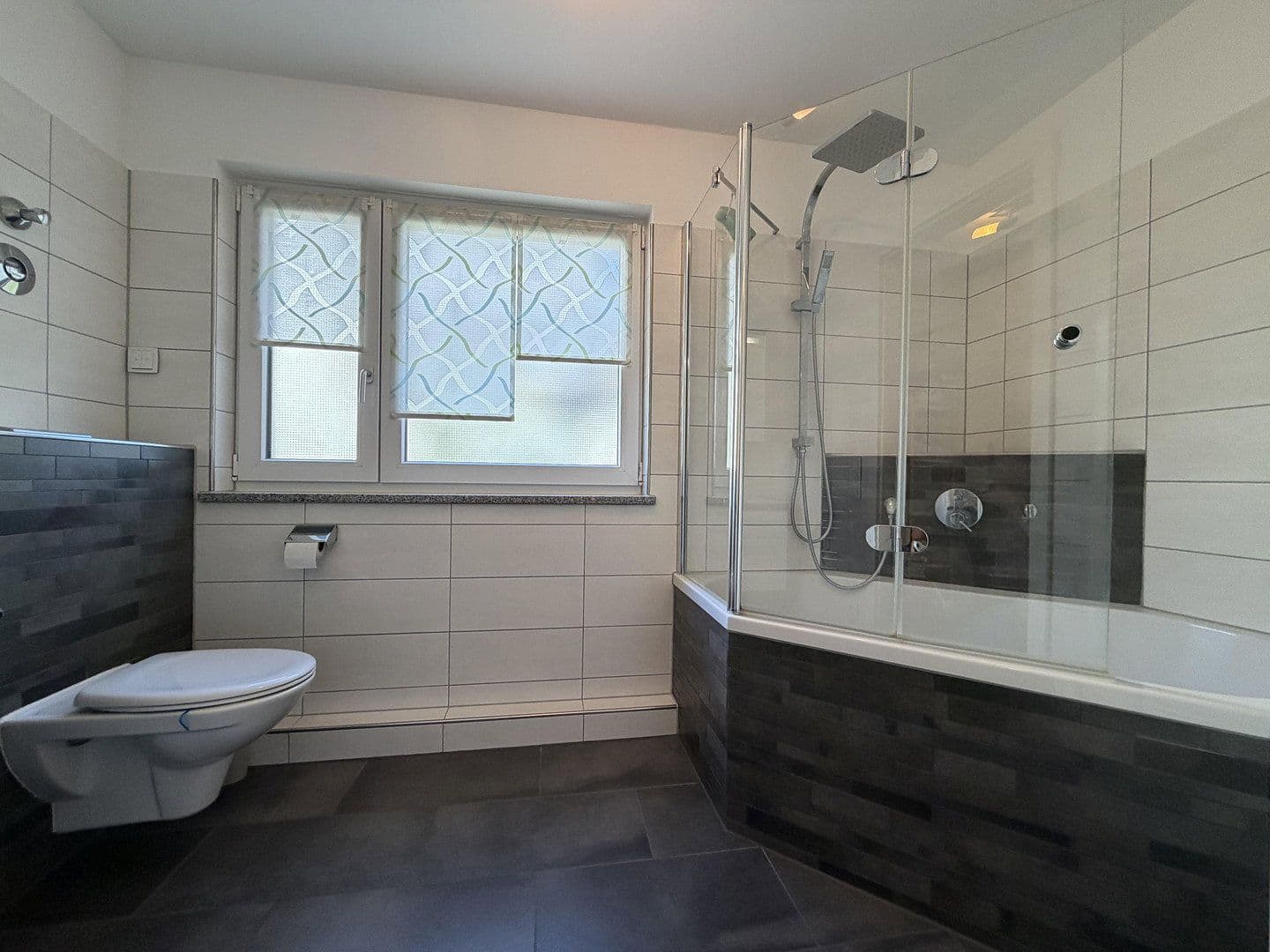 Prodej bytu 2+1 55 m², Fürstenfeldbruck, Bavorsko Prodej bytu 2+1 55 m², Fürstenfeldbruck, Bavorsko