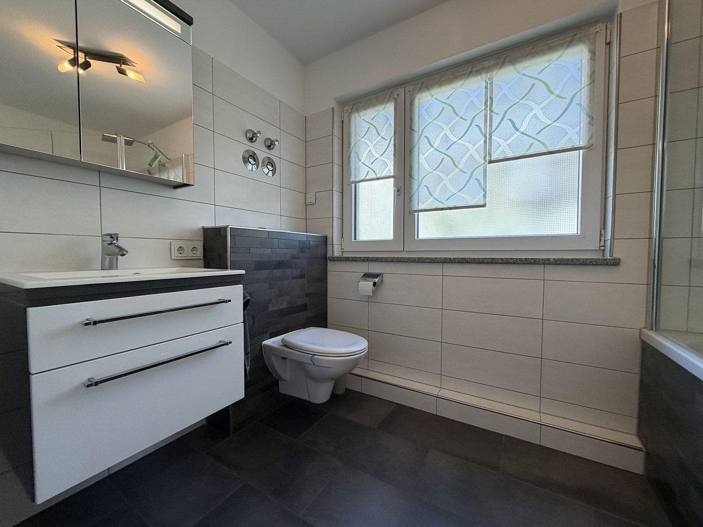 Prodej bytu 2+1 55 m², Fürstenfeldbruck, Bavorsko Prodej bytu 2+1 55 m², Fürstenfeldbruck, Bavorsko