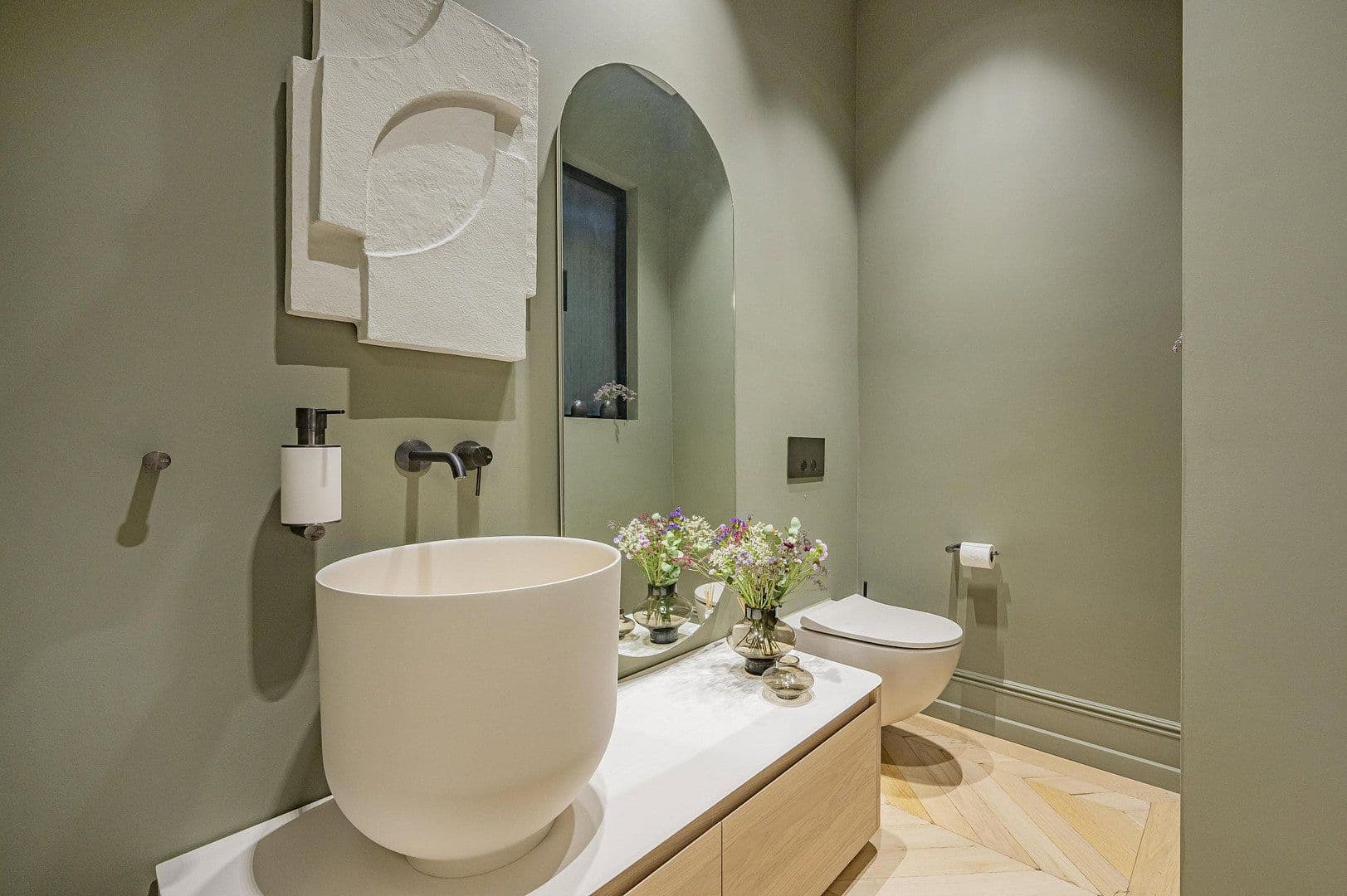 Prodej bytu 4+1 178 m², Hamburg, Hamburg Prodej bytu 4+1 178 m², Hamburg, Hamburg