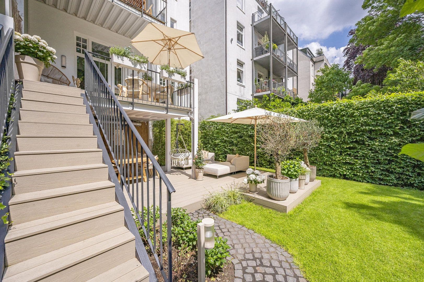 Prodej bytu 4+1 178 m², Hamburg, Hamburg Prodej bytu 4+1 178 m², Hamburg, Hamburg