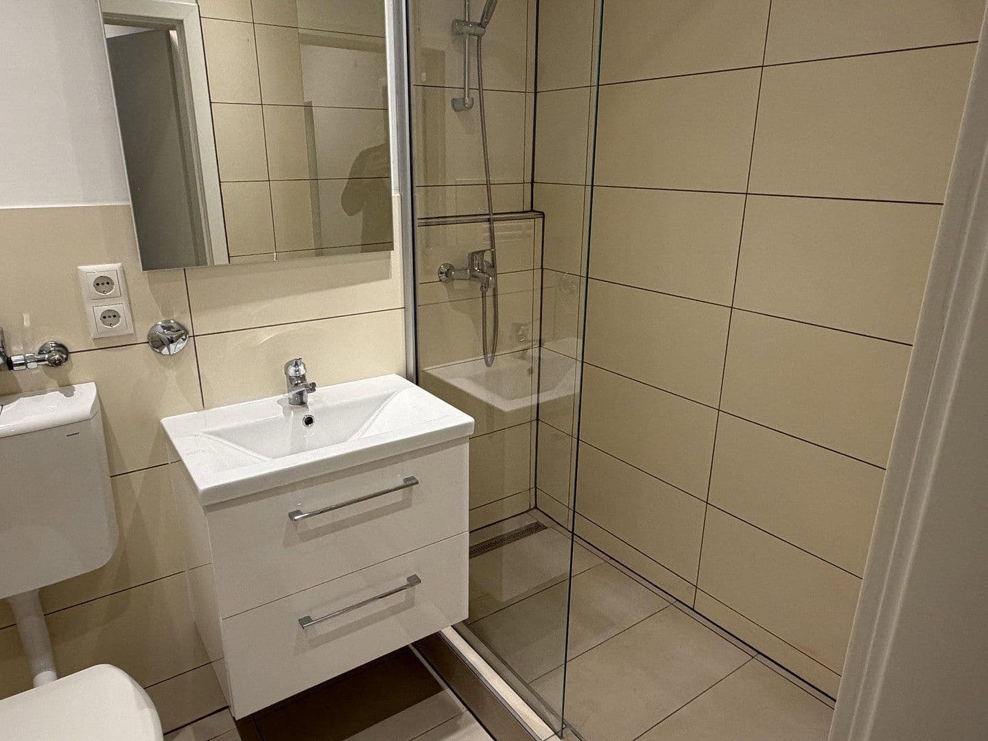 Pronájem bytu 3+1 74 m², Wastl-Witt-Str. 7, München, Bavorsko Pronájem bytu 3+1 74 m², Wastl-Witt-Str. 7, München, Bavorsko