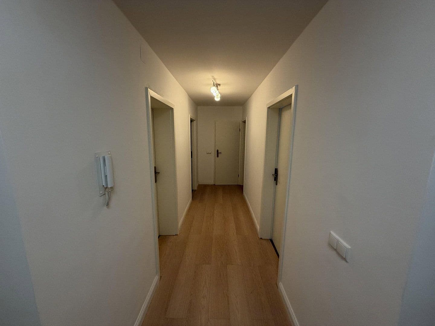 Pronájem bytu 3+1 74 m², Wastl-Witt-Str. 7, München, Bavorsko Pronájem bytu 3+1 74 m², Wastl-Witt-Str. 7, München, Bavorsko