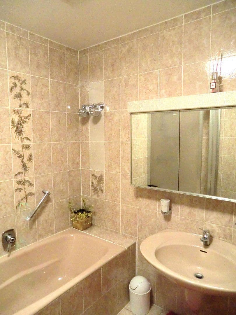 Pronájem bytu 2+1 72 m², Donaustrasse 20, Kelheim, Bavorsko Pronájem bytu 2+1 72 m², Donaustrasse 20, Kelheim, Bavorsko