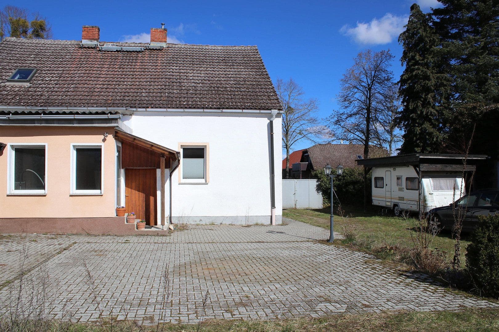 Prodej domu 210 m², pozemek 5.594 m², Klosterwalder Dorfstraße 40, Templin, Braniborsko Prodej domu 210 m², pozemek 5.594 m², Klosterwalder Dorfstraße 40, Templin, Braniborsko