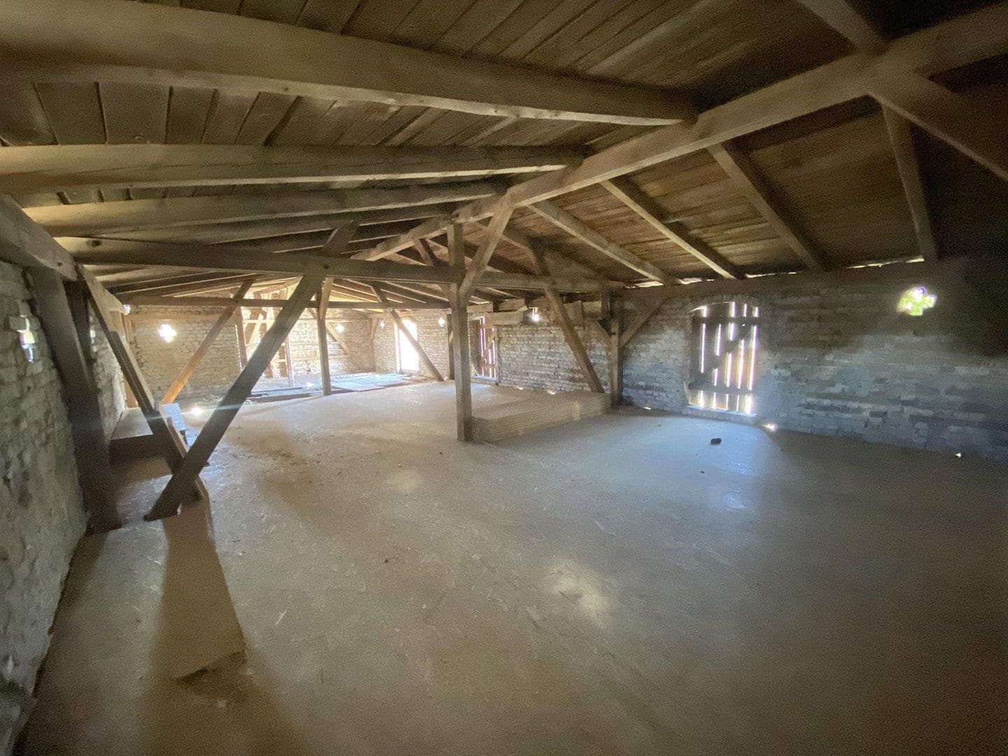Prodej domu 210 m², pozemek 5.594 m², Klosterwalder Dorfstraße 40, Templin, Braniborsko Prodej domu 210 m², pozemek 5.594 m², Klosterwalder Dorfstraße 40, Templin, Braniborsko