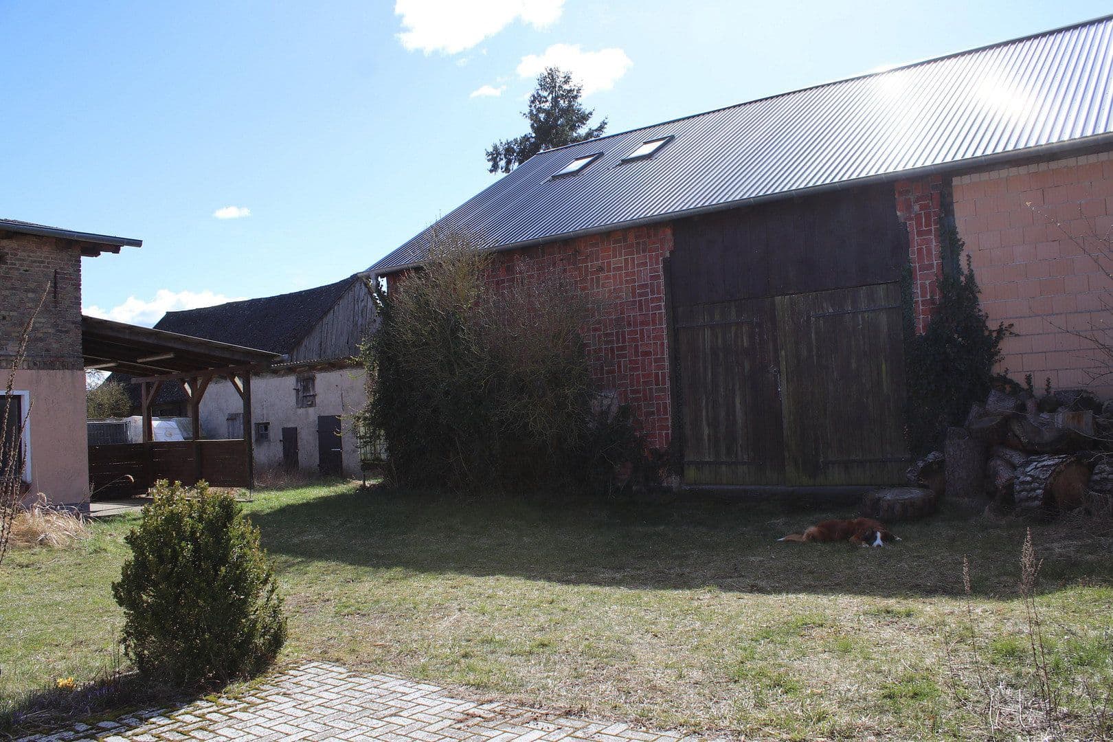Prodej domu 210 m², pozemek 5.594 m², Klosterwalder Dorfstraße 40, Templin, Braniborsko Prodej domu 210 m², pozemek 5.594 m², Klosterwalder Dorfstraße 40, Templin, Braniborsko