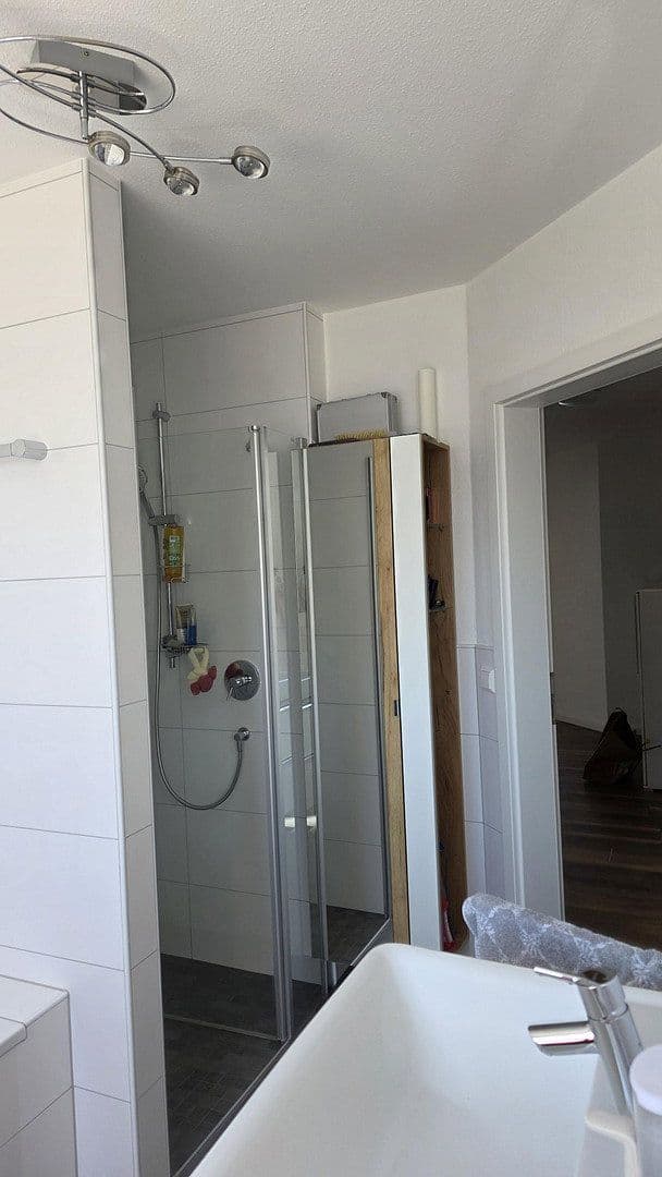 Pronájem bytu 3+1 93 m², Karlsdorf-Neuthard, Bádensko-Württembersko Pronájem bytu 3+1 93 m², Karlsdorf-Neuthard, Bádensko-Württembersko