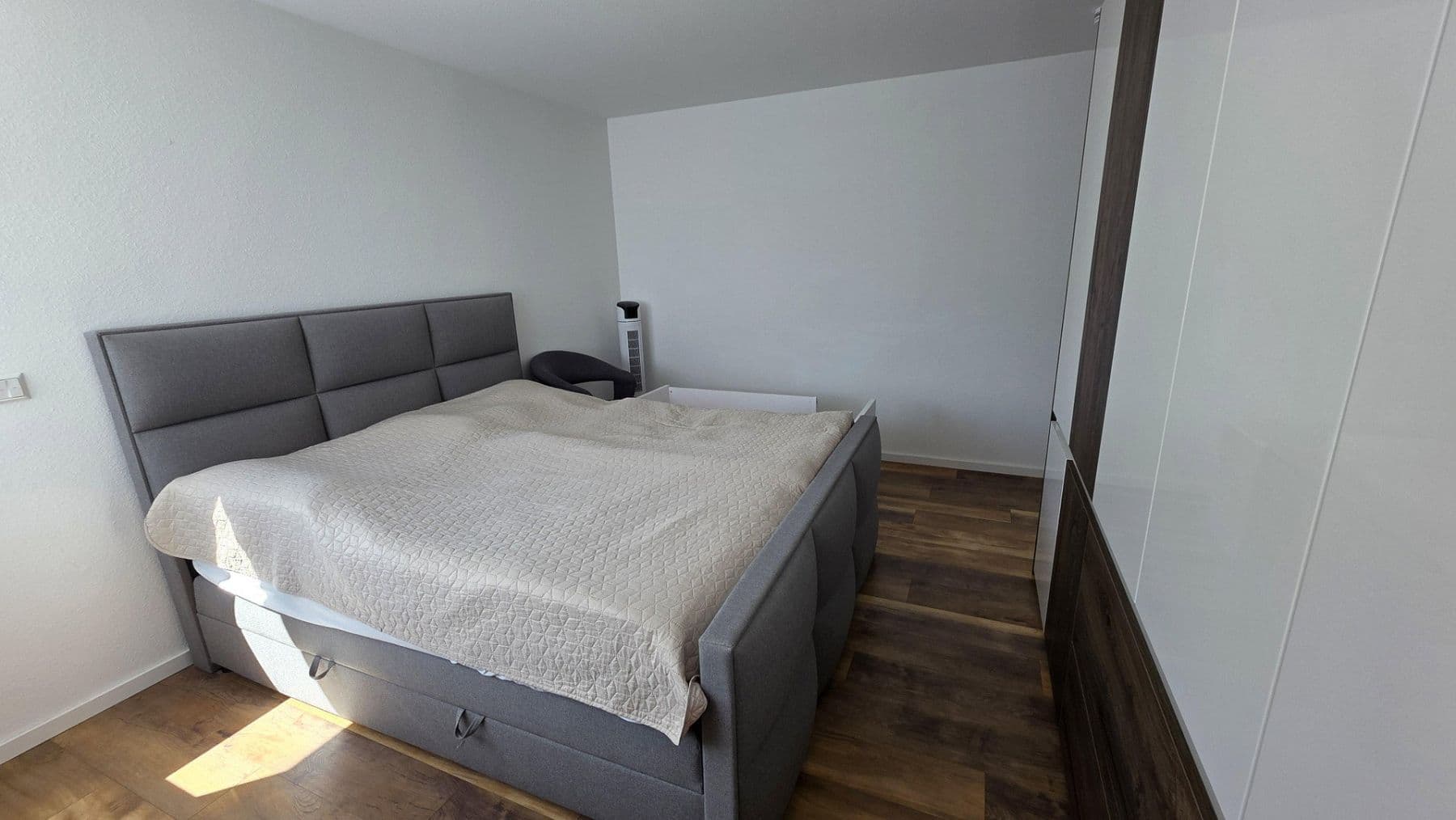 Pronájem bytu 3+1 93 m², Karlsdorf-Neuthard, Bádensko-Württembersko Pronájem bytu 3+1 93 m², Karlsdorf-Neuthard, Bádensko-Württembersko