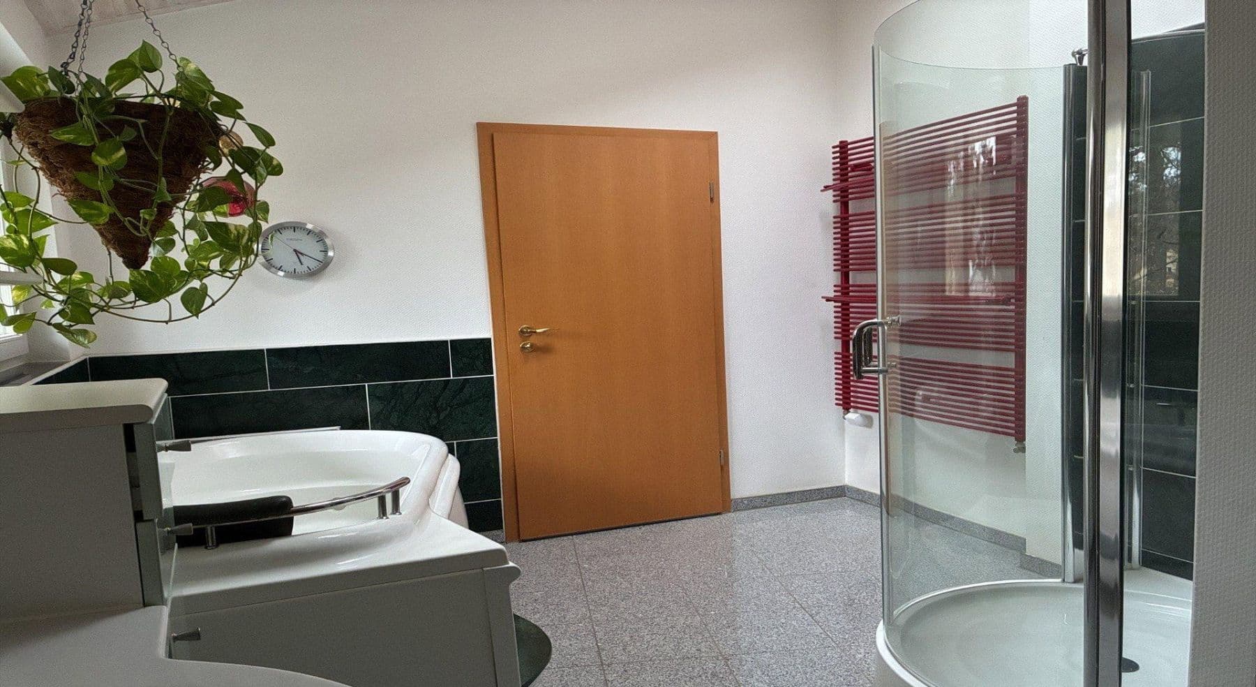 Prodej domu 273 m², pozemek 1.159 m², Mühlenbecker Land, Braniborsko Prodej domu 273 m², pozemek 1.159 m², Mühlenbecker Land, Braniborsko