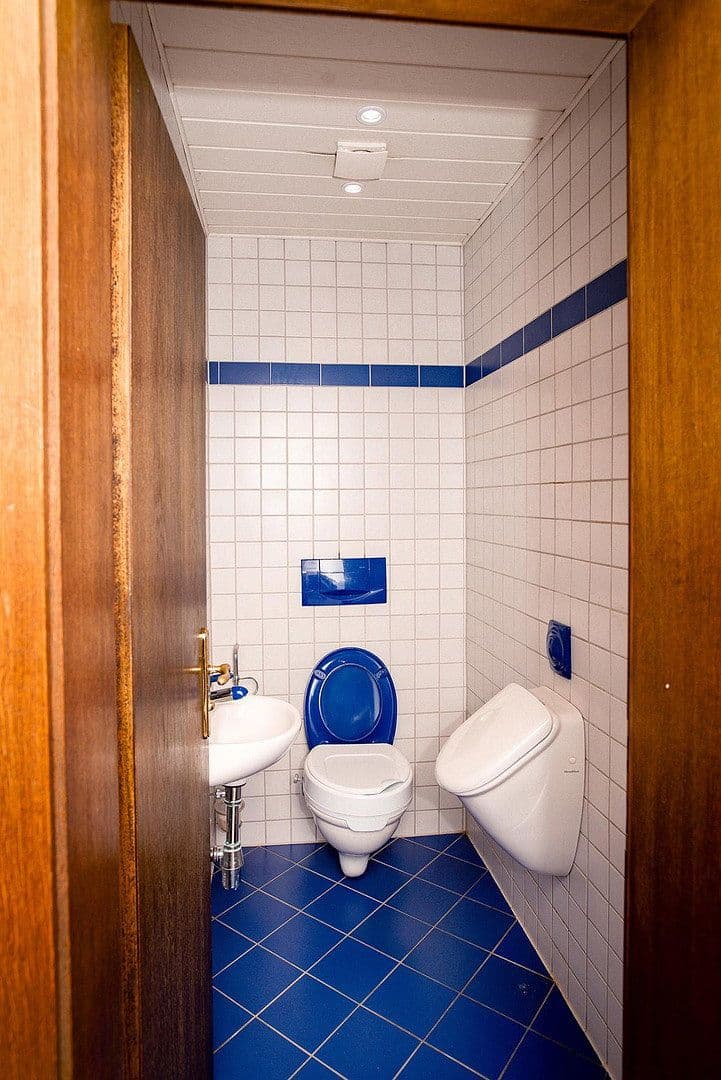 Prodej domu 140 m², pozemek 852 m², Bgm.-Feldbauer-Str. 15, Roding, Bavorsko Prodej domu 140 m², pozemek 852 m², Bgm.-Feldbauer-Str. 15, Roding, Bavorsko