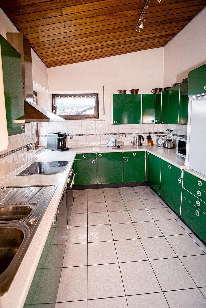 Prodej domu 140 m², pozemek 852 m², Bgm.-Feldbauer-Str. 15, Roding, Bavorsko Prodej domu 140 m², pozemek 852 m², Bgm.-Feldbauer-Str. 15, Roding, Bavorsko