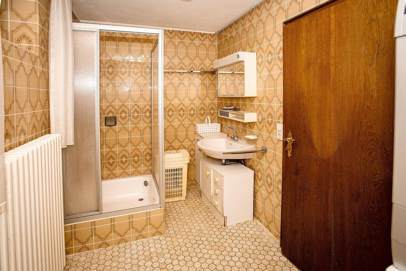 Prodej domu 140 m², pozemek 852 m², Bgm.-Feldbauer-Str. 15, Roding, Bavorsko Prodej domu 140 m², pozemek 852 m², Bgm.-Feldbauer-Str. 15, Roding, Bavorsko