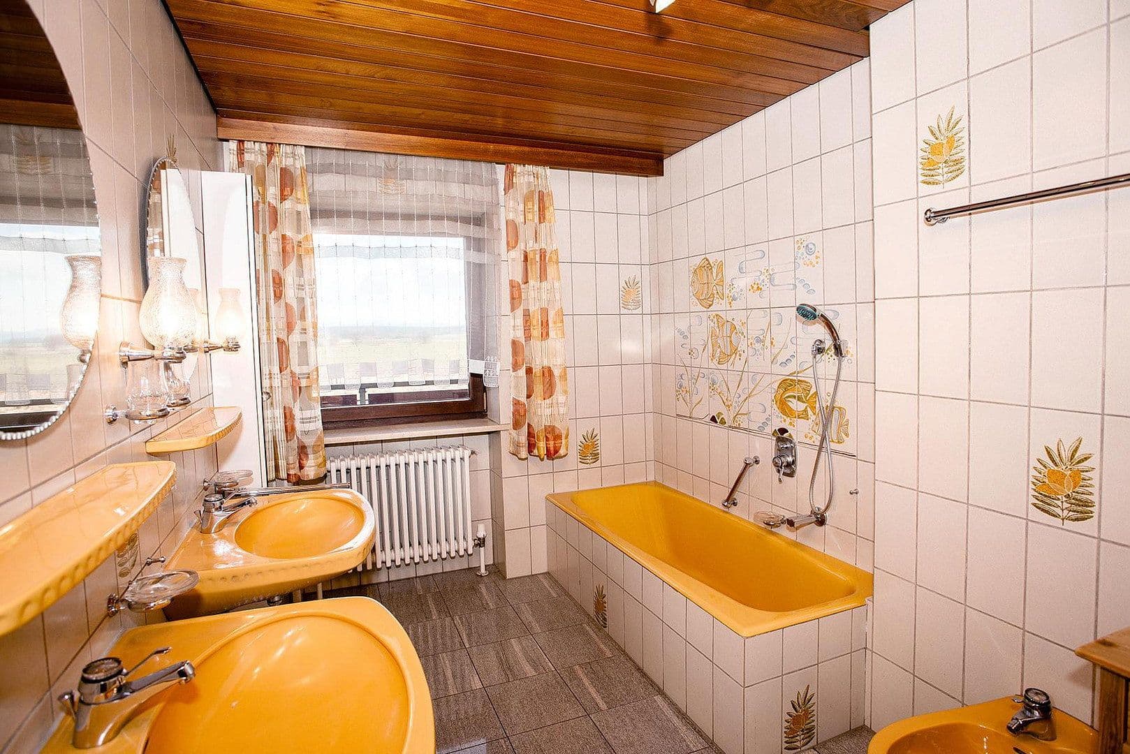 Prodej domu 140 m², pozemek 852 m², Bgm.-Feldbauer-Str. 15, Roding, Bavorsko Prodej domu 140 m², pozemek 852 m², Bgm.-Feldbauer-Str. 15, Roding, Bavorsko