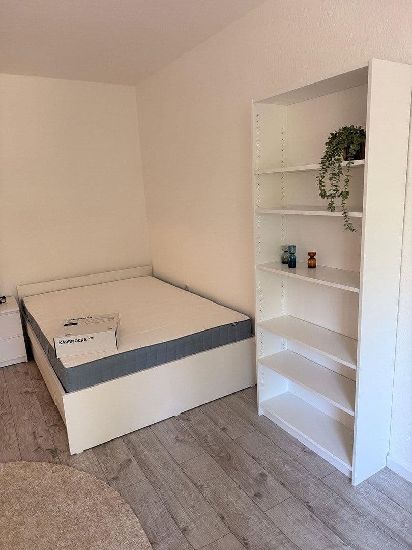 Pronájem bytu 1+1 37 m², Heinrichstr. 105, Düsseldorf, Severní Porýní-Vestfálsko Pronájem bytu 1+1 37 m², Heinrichstr. 105, Düsseldorf, Severní Porýní-Vestfálsko