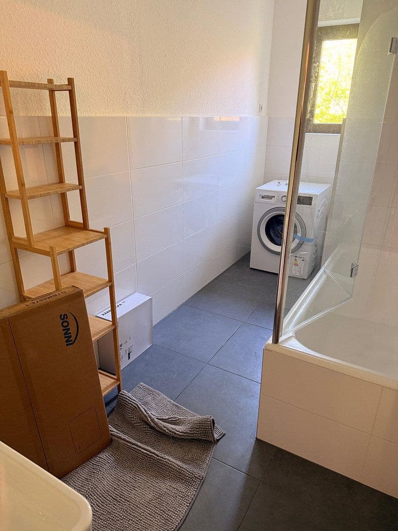 Pronájem bytu 1+1 37 m², Heinrichstr. 105, Düsseldorf, Severní Porýní-Vestfálsko Pronájem bytu 1+1 37 m², Heinrichstr. 105, Düsseldorf, Severní Porýní-Vestfálsko